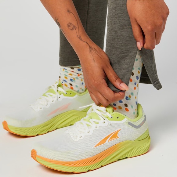 Altra Shoes - Altra Rivera 3 Road Running Shoe Women's White/Green Size 7.5